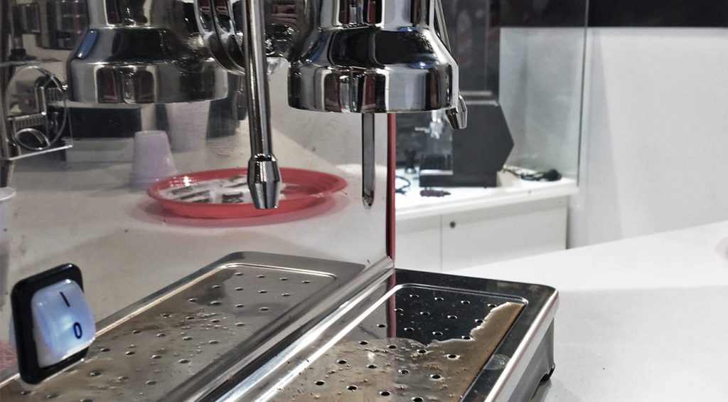 step to clean the lever coffee machine