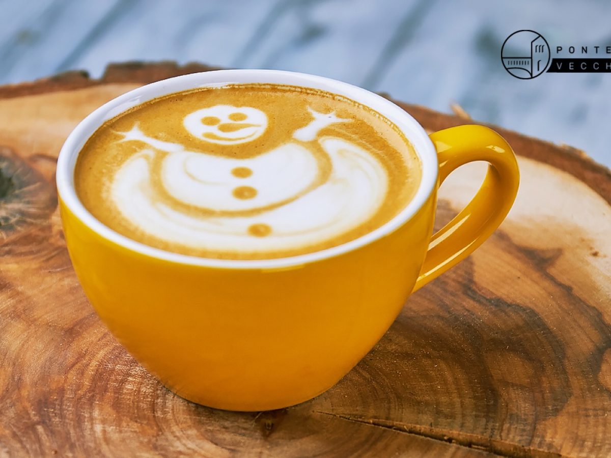 https://pontevecchiosrl.it/wp-content/uploads/2021/11/latte-art-come-decorare-il-caffe-e-il-cappuccino-a-tema-natalizio-1200x900.jpg