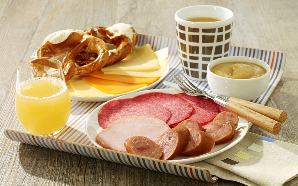 the typical breakfast in Germany